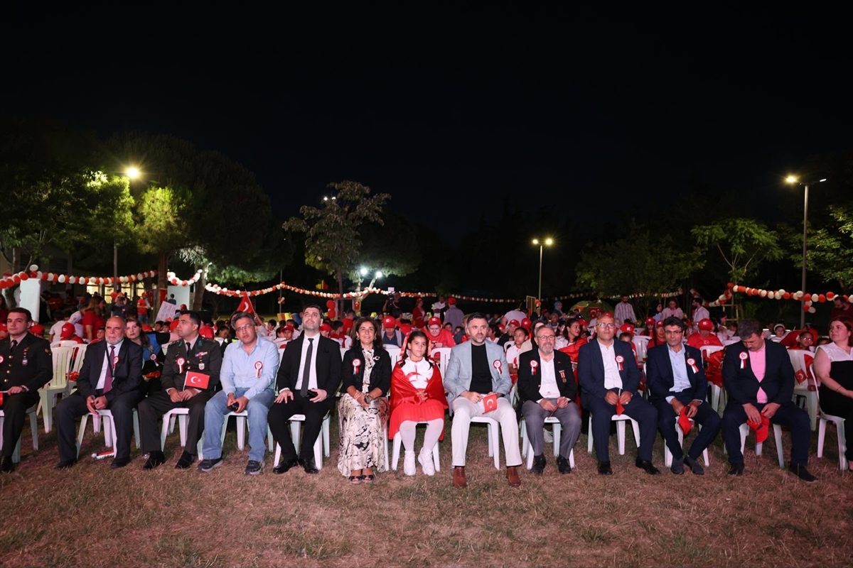 İstanbul Aile ve Sosyal Hizmetler İl Müdürlüğünce “Milli İrade Nöbeti” programı düzenlendi