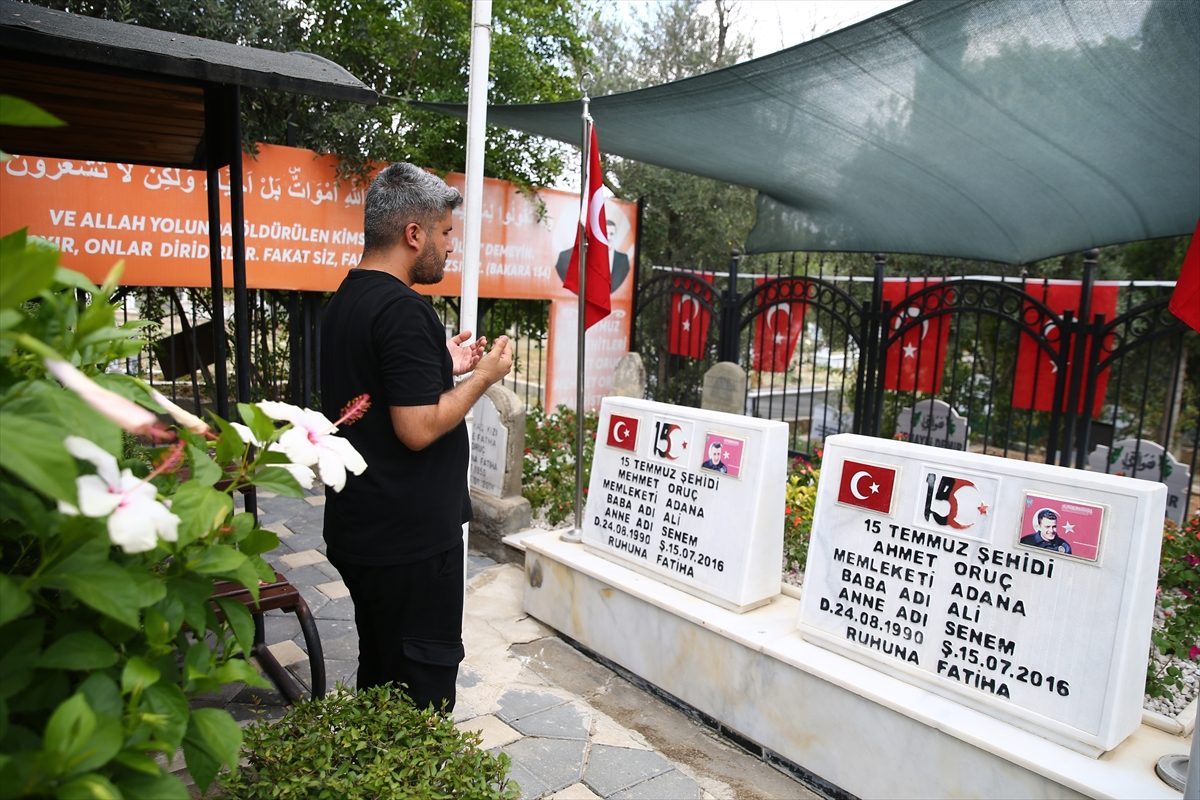 FETÖ’NÜN DARBE GİRİŞİMİNİN 10. YILI – 15 Temmuz şehidi ikiz polislerin babası gurur duyduğu evlatlarını özlemle anıyor
