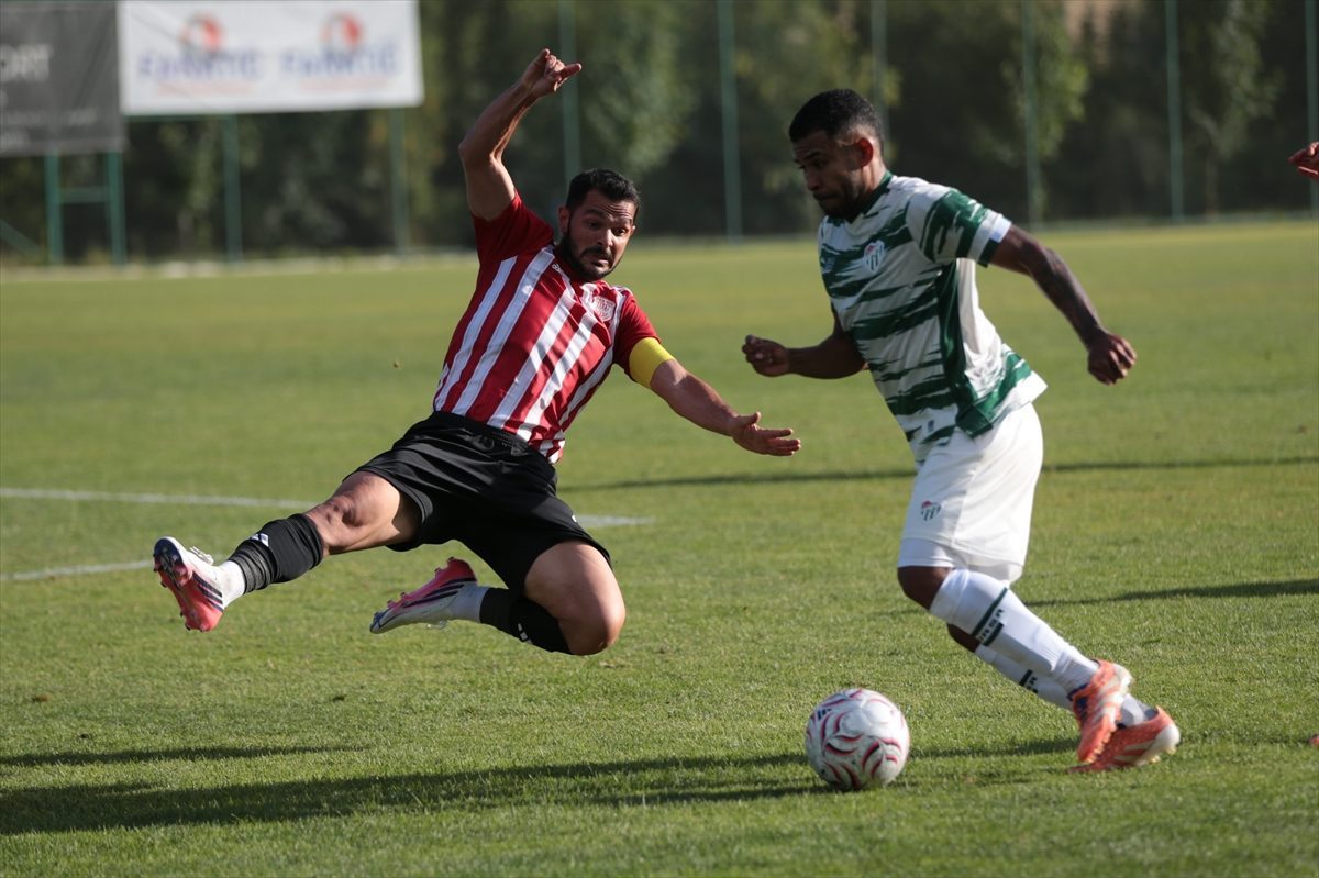Futbol: Hazırlık maçı