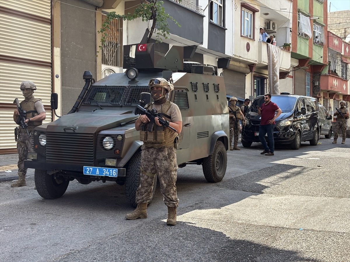 Gaziantep’te polisten kaçan şüpheli kovalamaca sonucu yakalandı