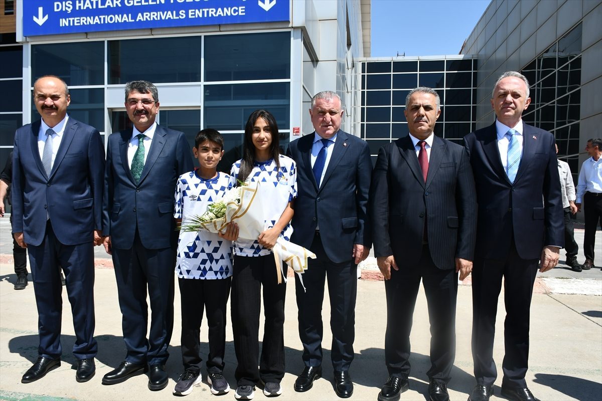 Gençlik ve Spor Bakanı Osman Aşkın Bak, Batman’da konuştu: