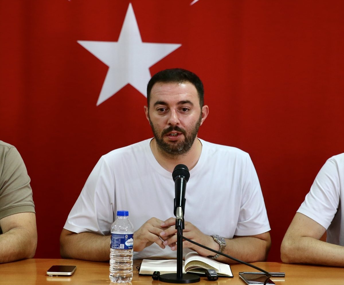 Giresun Sanayispor Başkanı Ünal Göze, görevini bırakacağını açıkladı