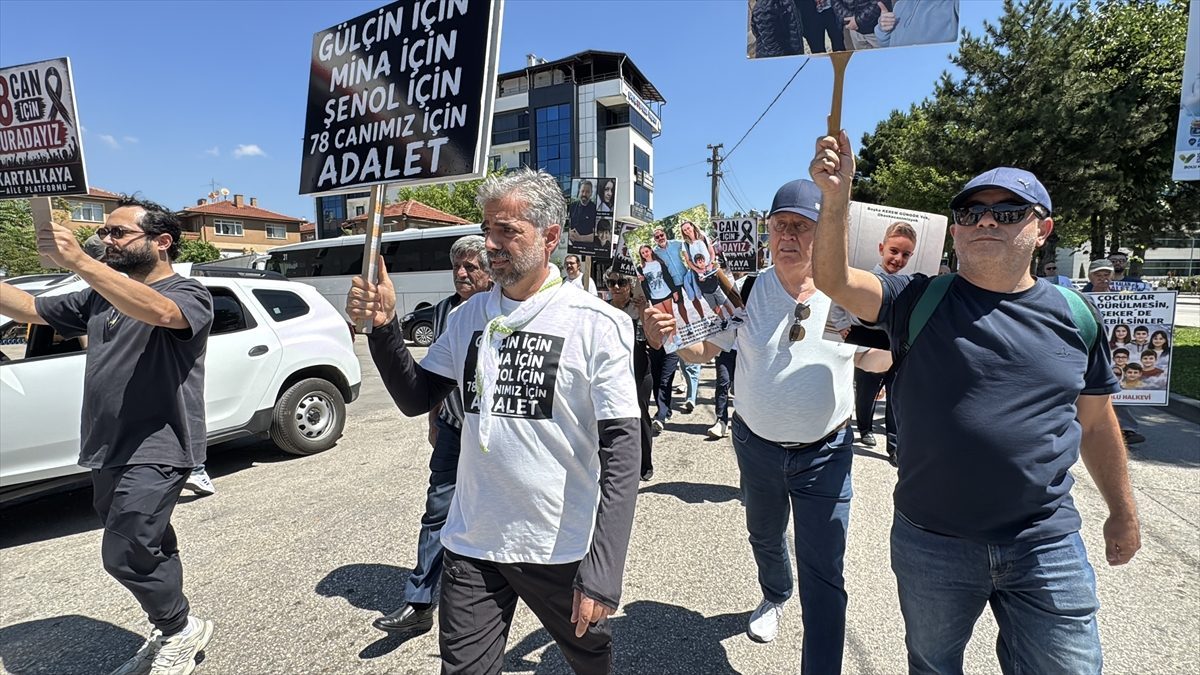 Grand Kartal Otel’deki yangında yakınlarını kaybeden aileler Ankara’ya yürüyüş başlattı
