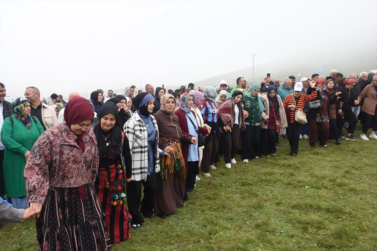 Gümüşhane’de “15. Santa ve Taşköprü Kültür ve Yayla Şenlikleri” başladı