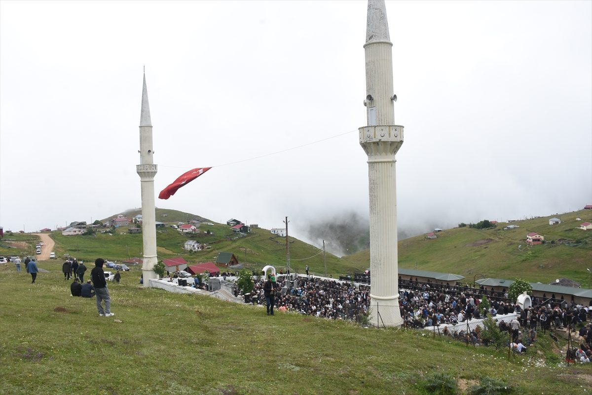 Gümüşhane’nin 1800 rakımlı yaylasında “Kadırga Otçu Şenliği” düzenlendi