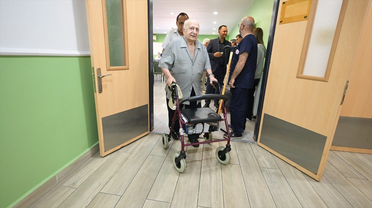 “Huzur Akademisi” yaşlılara aktif yaşamın kapısını aralıyor