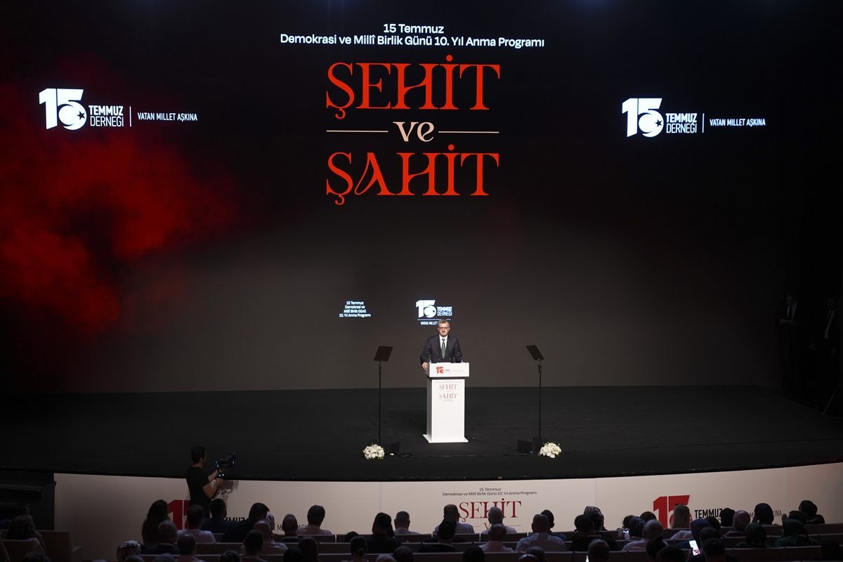 İletişim Başkanı Duran 15 Temmuz Derneğinin “Şehit ve Şahit” programına katıldı: