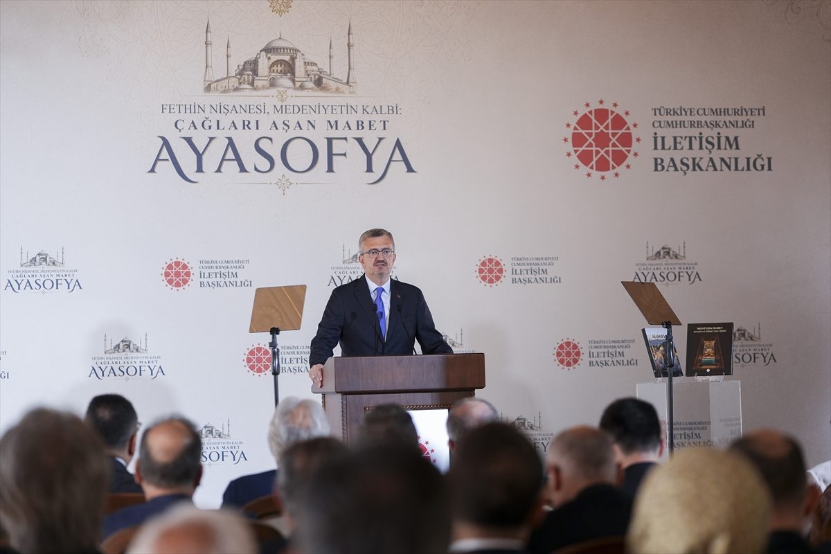 İletişim Başkanı Duran, “Fethin Nişanesi, Medeniyetin Kalbi: Çağları Aşan Mabet Ayasofya” programında konuştu: