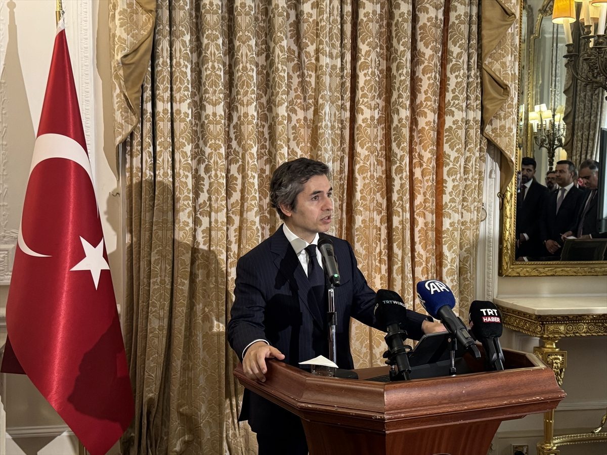 İngiltere’de “15 Temmuz Demokrasi ve Milli Birlik Günü” dolayısıyla anma töreni düzenlendi
