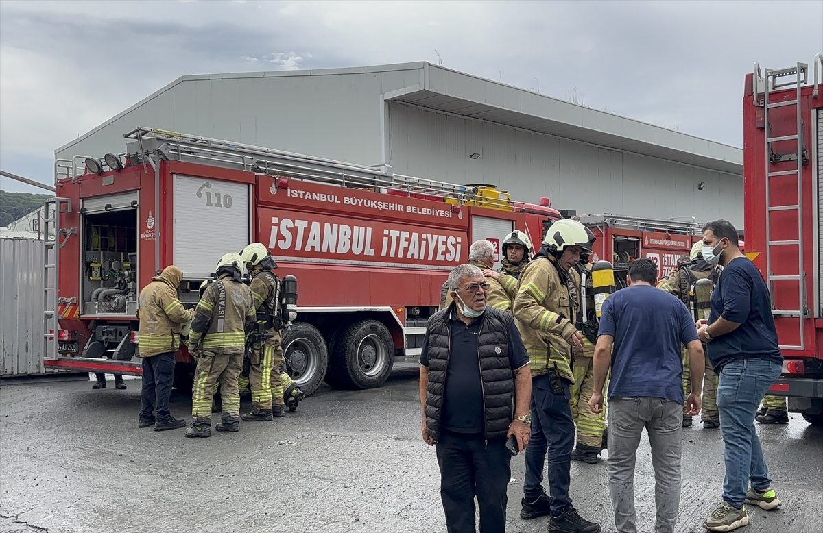 İstanbul’da bir fabrikada kimyasal tepkime nedeniyle işçiler tahliye edildi
