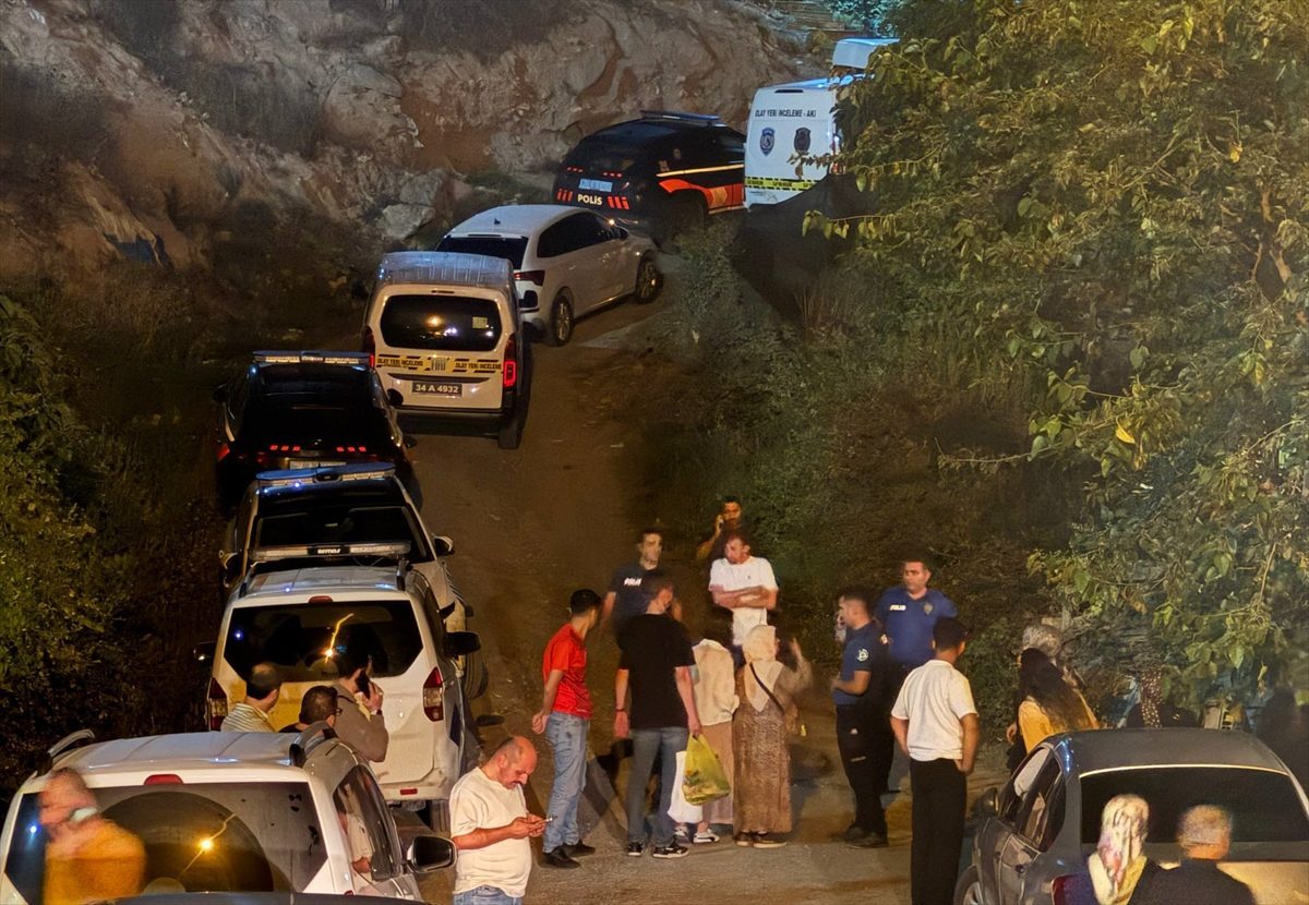 İstanbul’da boşandığı eşini ve oğlunu öldüren kişi intihar etti