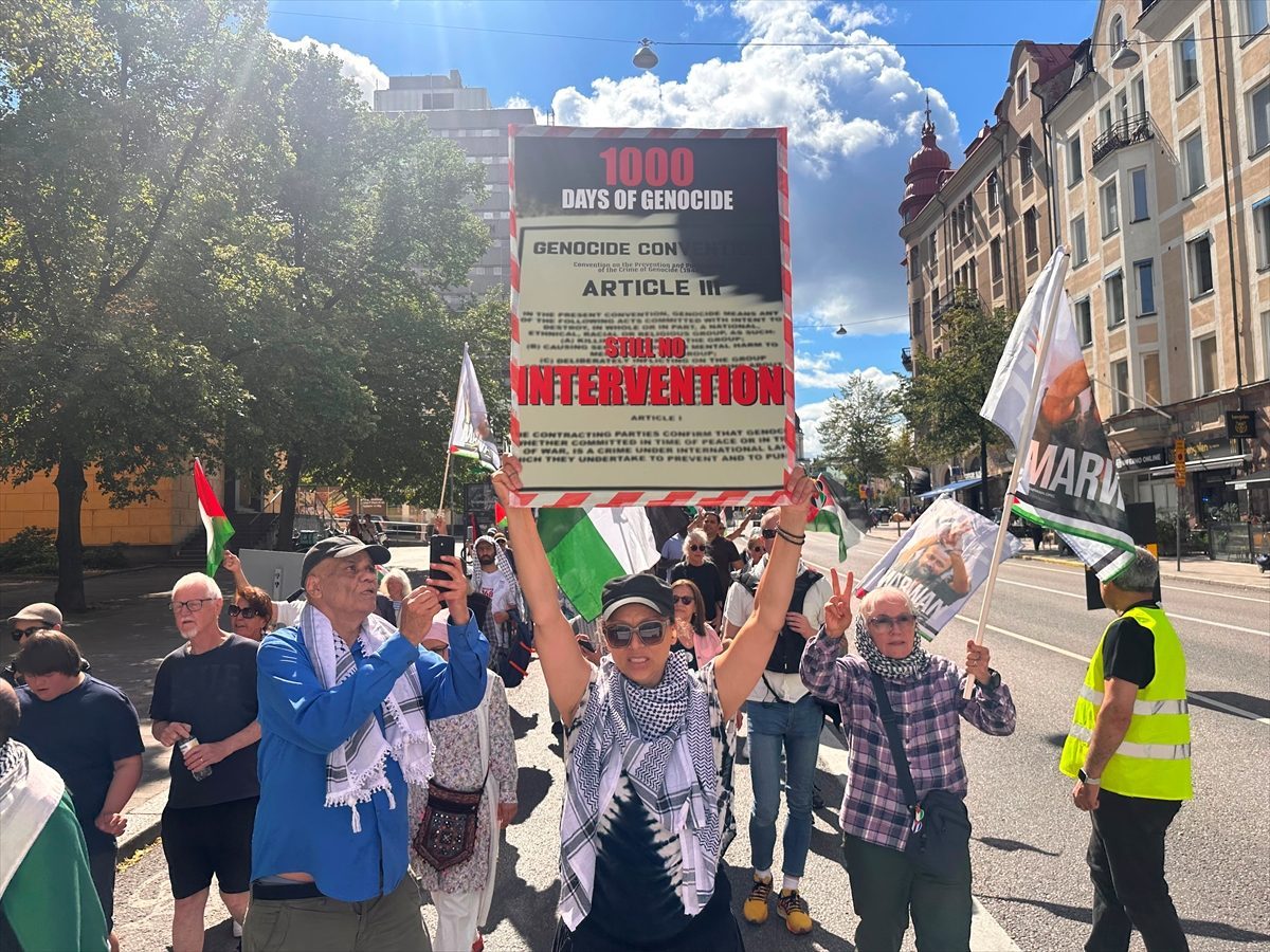 İsveç’te Gazze’deki ateşkes ihlalleri ve yardım kısıtlamaları protesto edildi