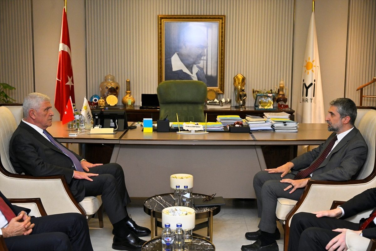 İYİ Parti Genel Başkanı Dervişoğlu, TÜSİAD heyetini kabul etti