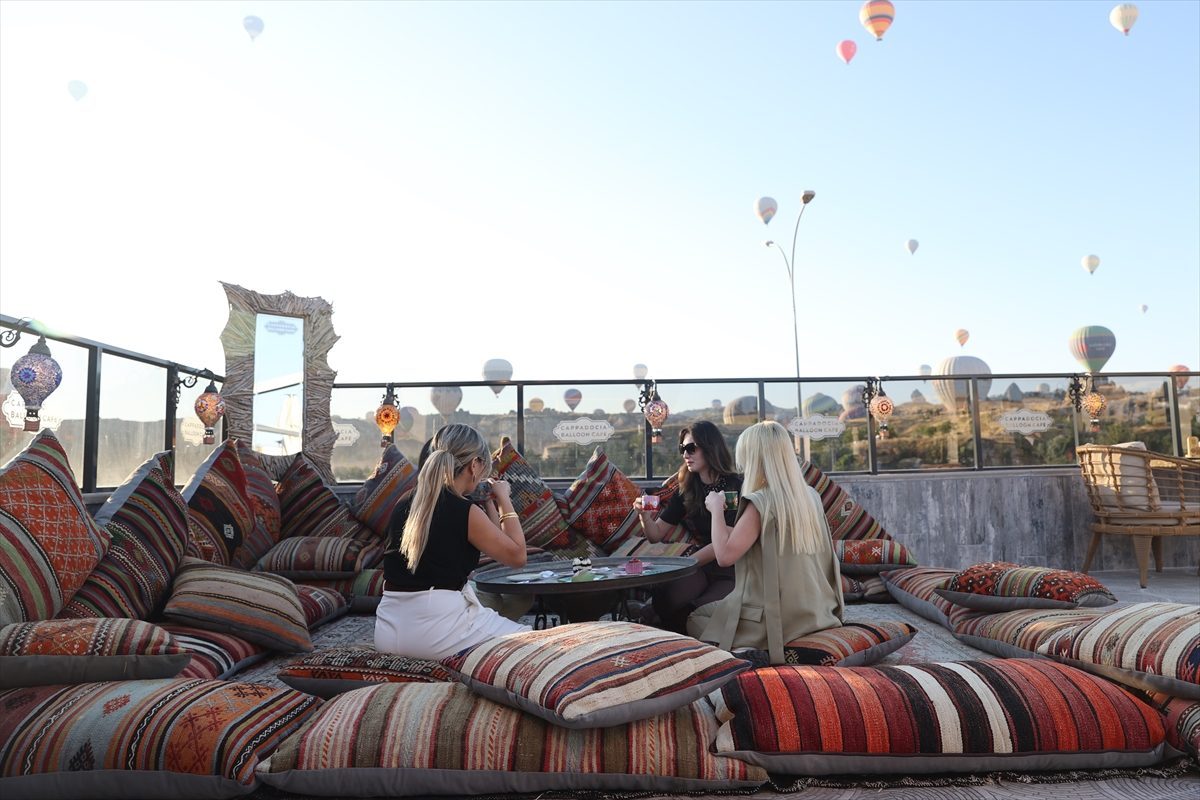 Kapadokya’da balon manzarası, kahvaltıyı turizm ürününe dönüştürdü