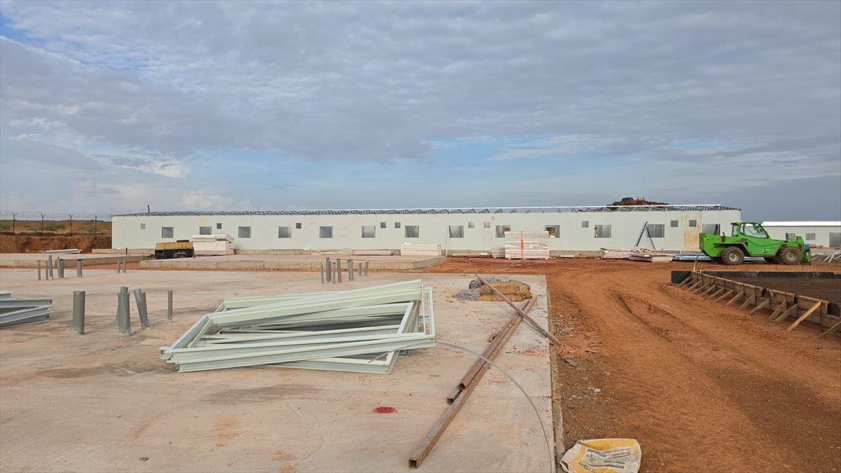 Karmod Nijer’de altın maden sahasına prefabrik işçi kampı kuruyor