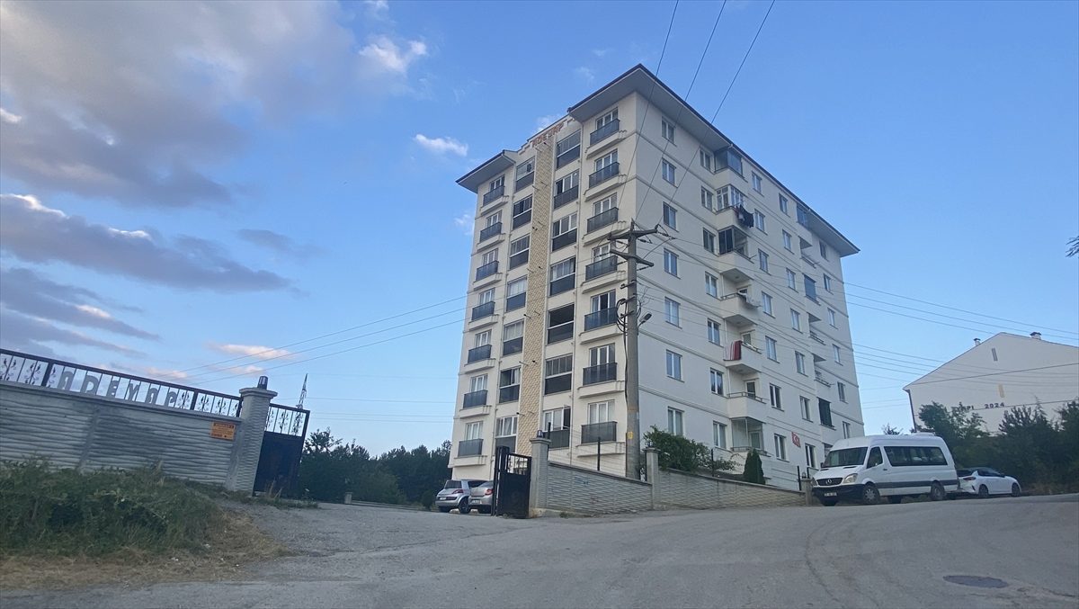 Kastamonu’da 7. kattan düşen 2 yaşındaki çocuk öldü