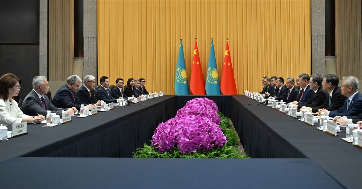Kazakistan ve Çin hükümetleri arasında ticaret ve ekonomik işbirliği programı kabul edildi