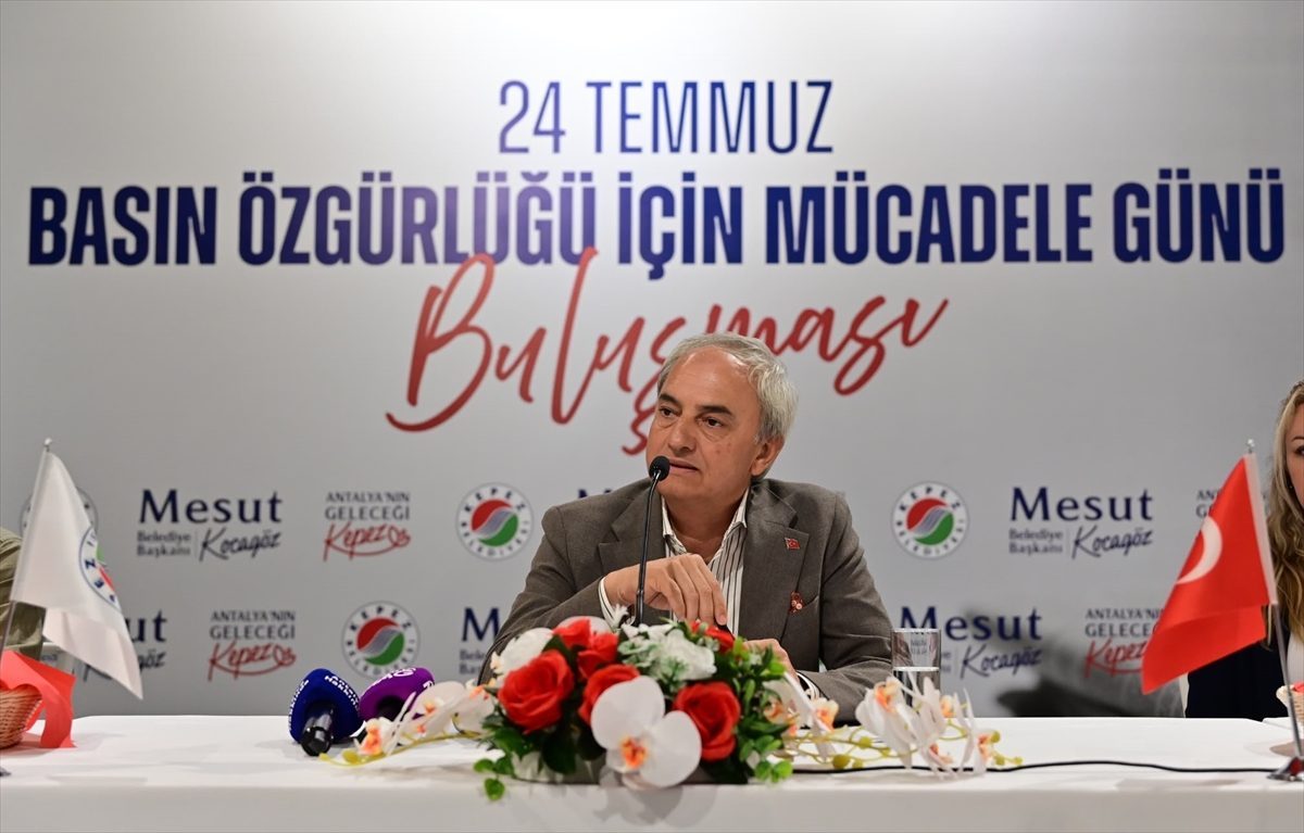 Kepez Belediye Başkanı Kocagöz gazetecilerle bir araya geldi: