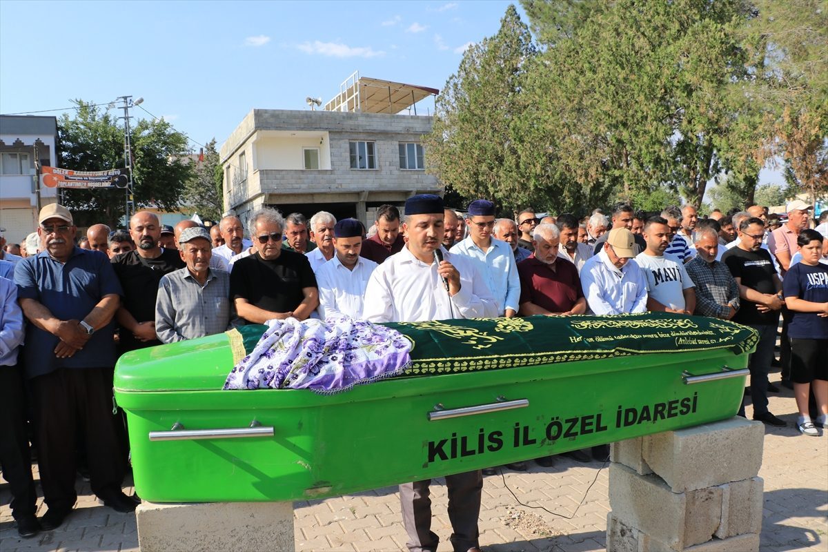 Kilis’te eşi tarafından öldürülen kadın son yolculuğuna uğurlandı