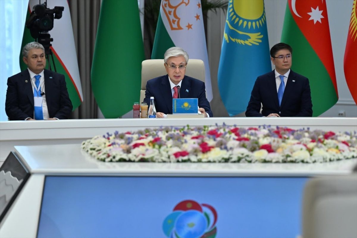 Kırgızistan Cumhurbaşkanı, Orta Asya ve Azerbaycan Devlet Başkanları Gayriresmi İstişare Toplantısı’nda konuştu: