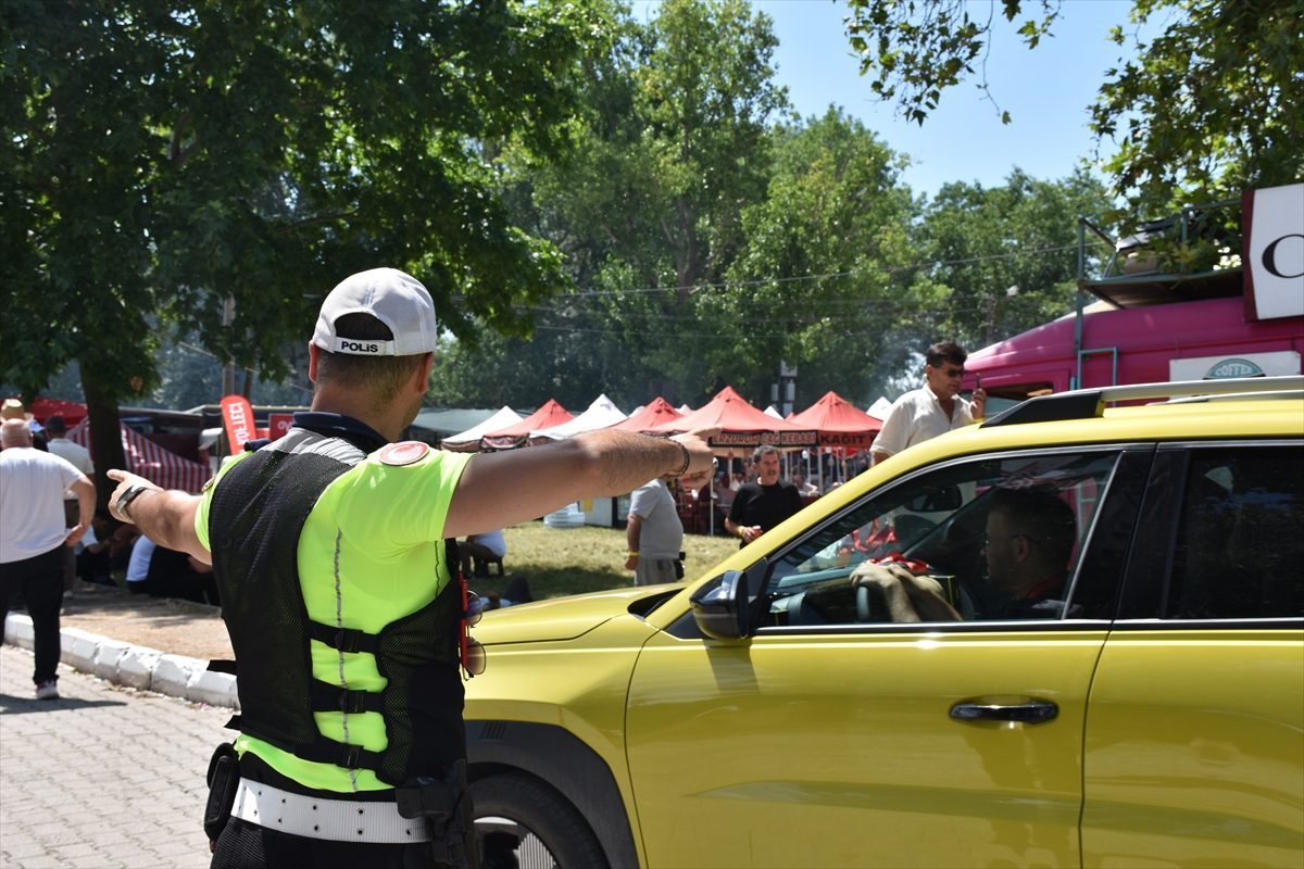 Kırkpınar’da güvenliği sağlamak için 2 bin 518 polis görev yapıyor