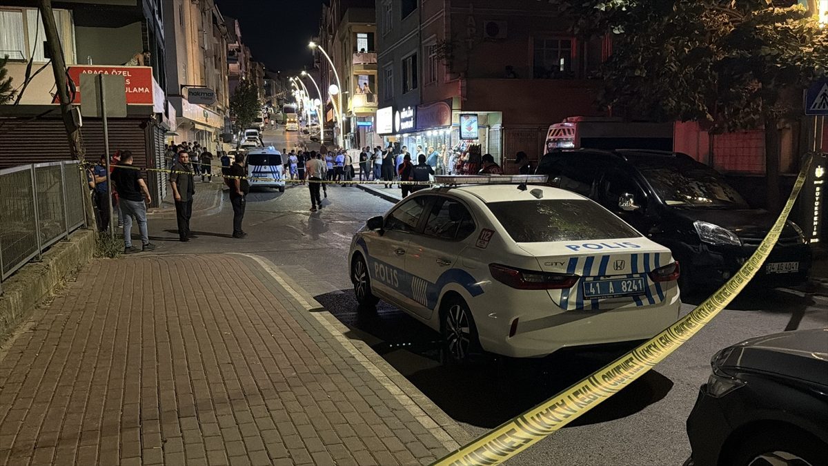 Kocaeli’de silahlı kavgada 3 kişi yaralandı