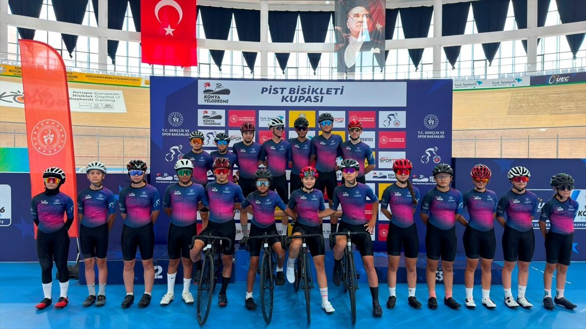 Konya Veledromu’nda 200 bisikletçi piste çıktı