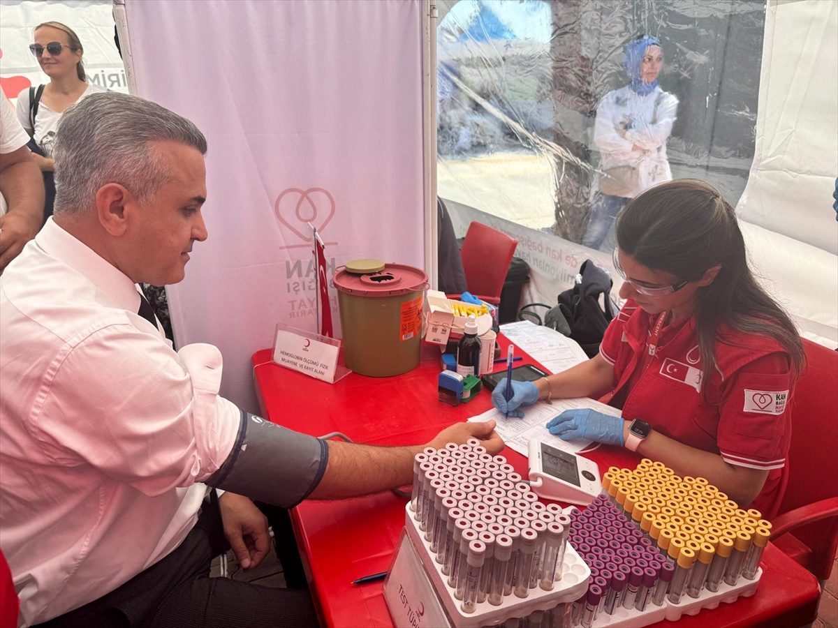 Küçükçekmece’de “Mahallenin Gücü Kan Bağışı ile Büyür” kampanyası başlatıldı
