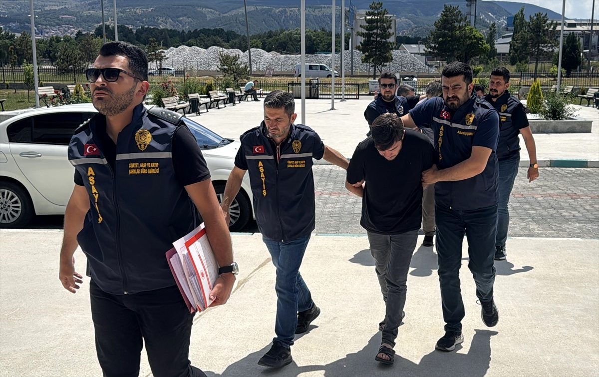 Kütahya’da servis işletmecisine silahlı saldırı olayıyla ilgili 3 şüpheli yakalandı