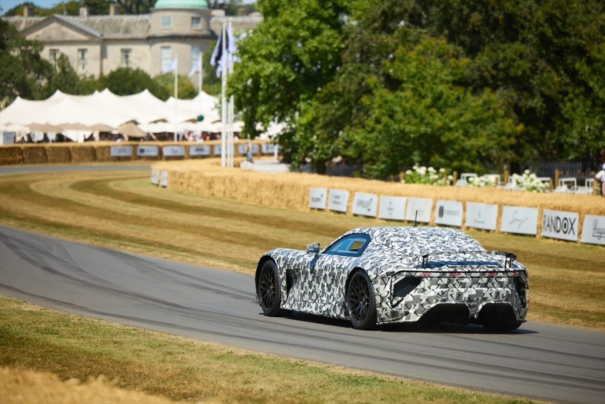 Lexus, LFA Concept ile Goodwood’da gösteri sürüşü yaptı