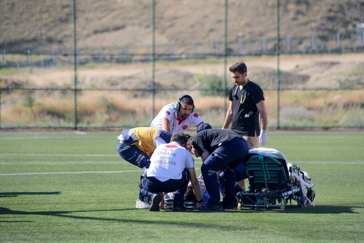 Malatya’da asidoz tanısı konulan hasta ambulans helikopterle sevk edildi