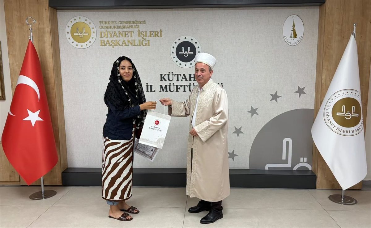 Meksikalı Rubi Ramirez Martinez Kütahya’da Müslüman oldu