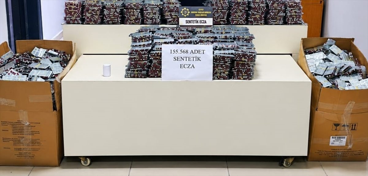 Mersin’de 155 bin 568 sentetik ecza hapı ele geçirildi