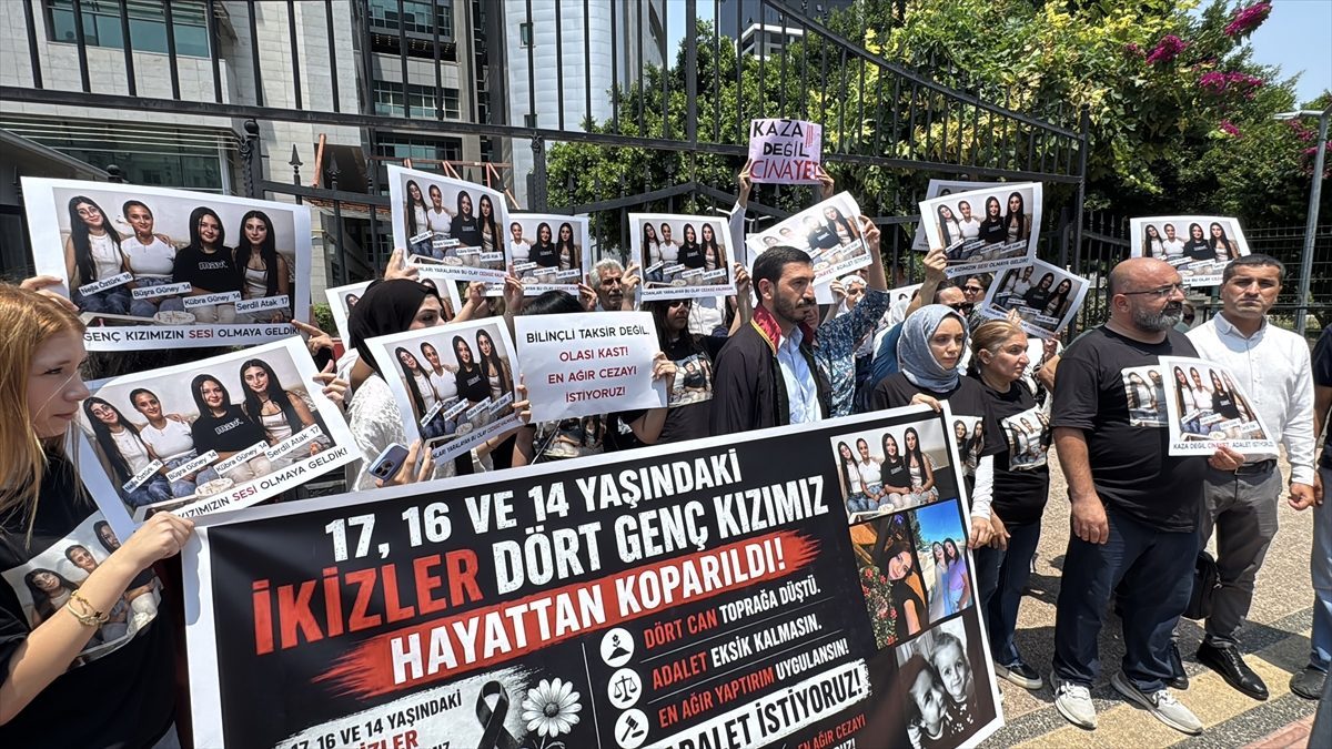 Mersin’de ikizler ve iki kuzeninin yaşamını yitirdiği kazayla ilgili tutuklanan sürücü hakim karşısında