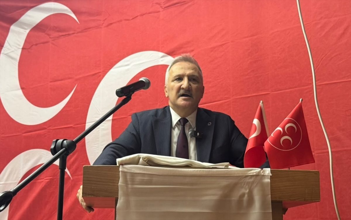 MHP Genel Başkan Yardımcısı Yurdakul, Kemer İlçe Kongresi’nde konuştu: