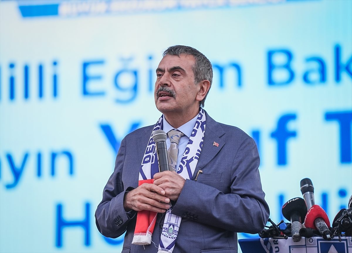 Milli Eğitim Bakanı Tekin, Bursa’da Büyük Erzurum Yayla Şenliği’ne katıldı: