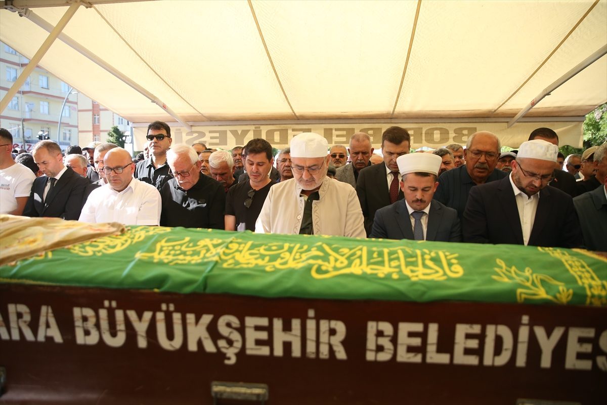 Milli Savunma Bakan Yardımcısı Kavaklıoğlu’nun eşinin cenazesi Niğde’de defnedildi