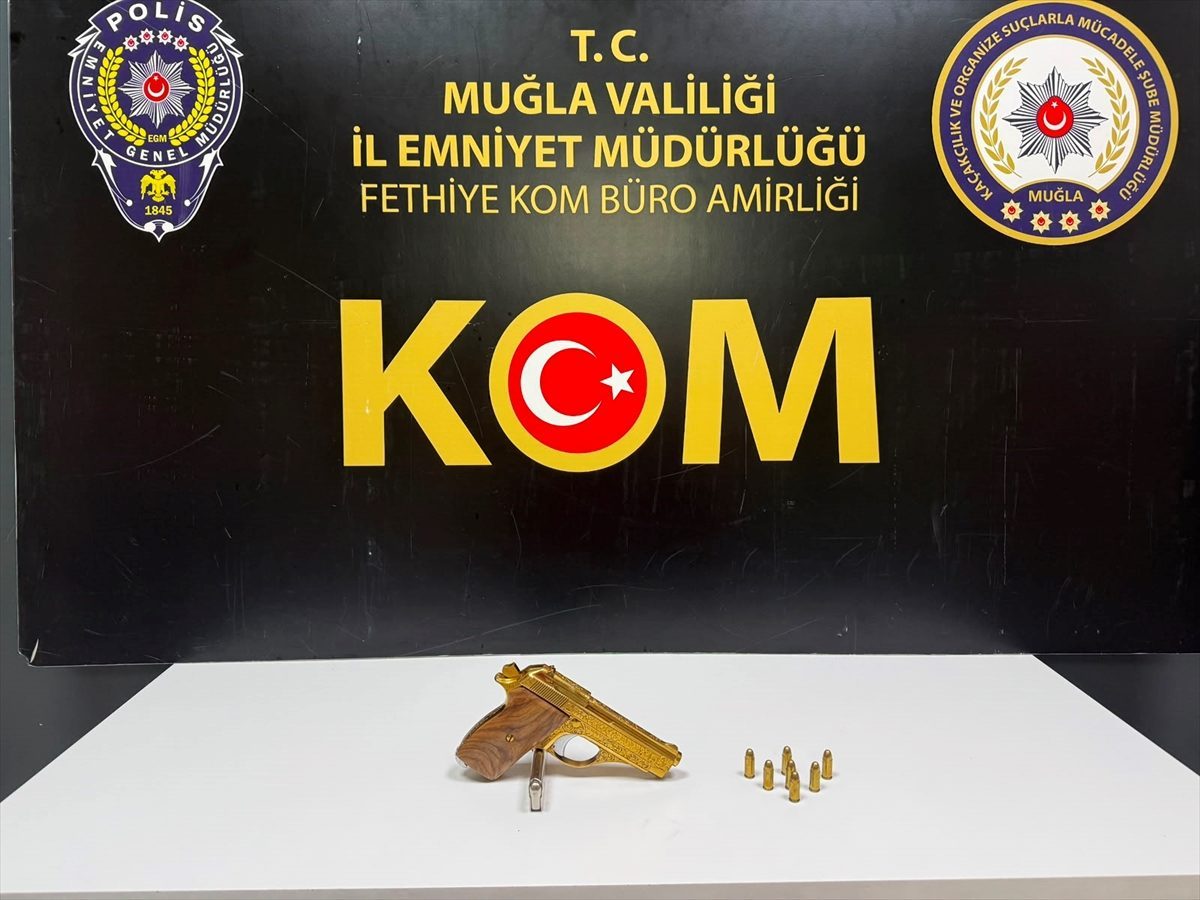 Muğla ve Antalya’da silah kaçakçılığı operasyonunda 10 şüpheli yakalandı