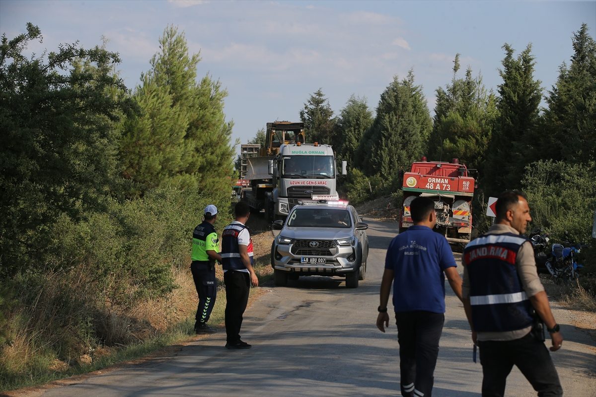 GÜNCELLEME – Muğla’da çıkan orman yangını kontrol altına alındı