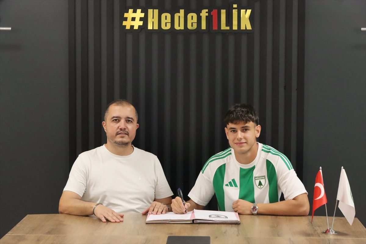 Muğlaspor, genç futbolcu Baran Ekiz’i renklerine bağladı
