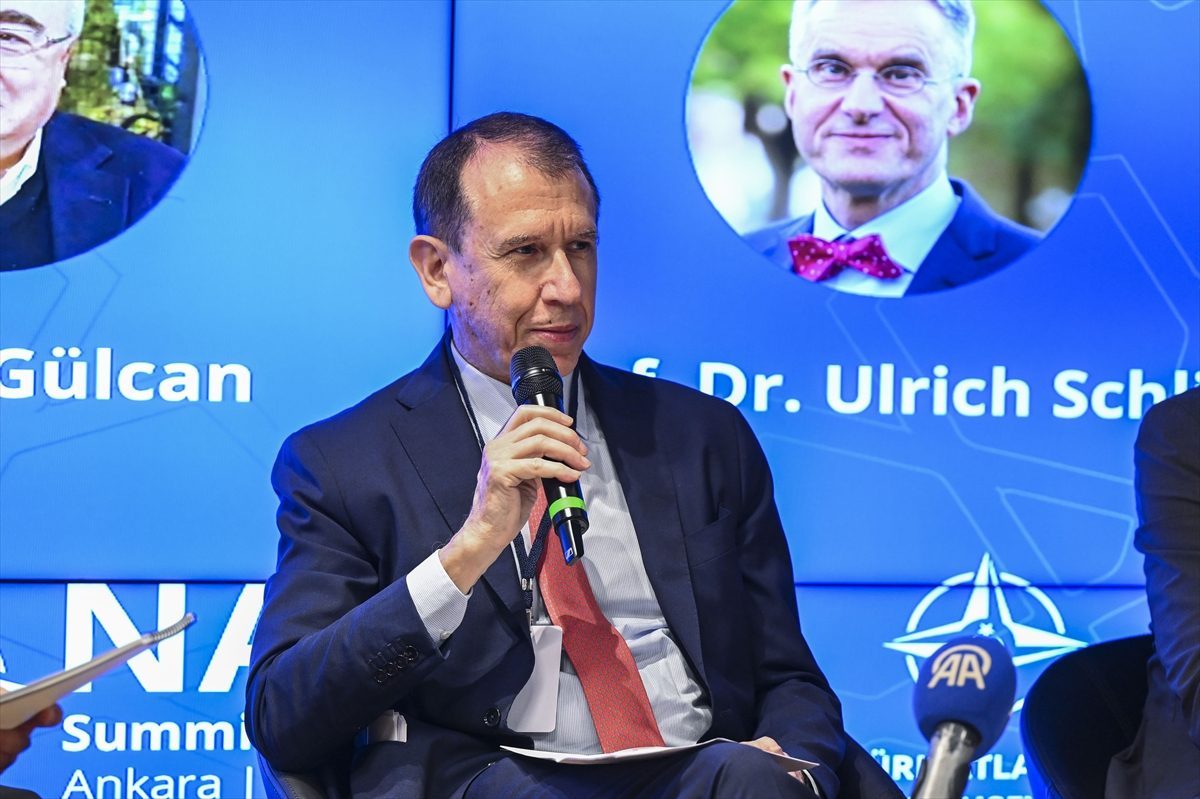 “NATO Zirvesi Diyalogları” etkinliğinde savunma sanayi işbirliği ele alındı