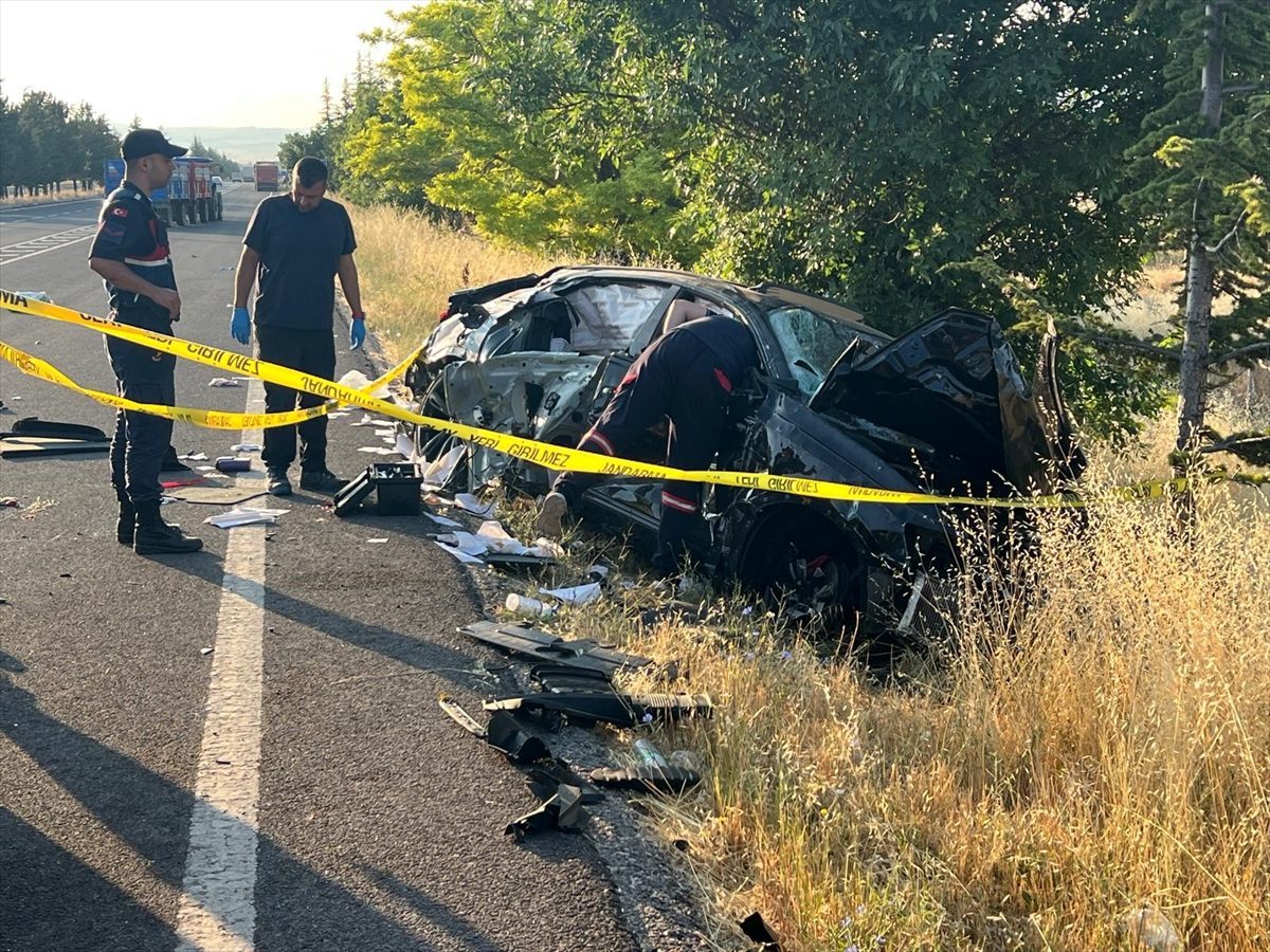 Nevşehir’de devrilen otomobildeki gurbetçi aileden 3 kişi öldü, 1 kişi yaralandı