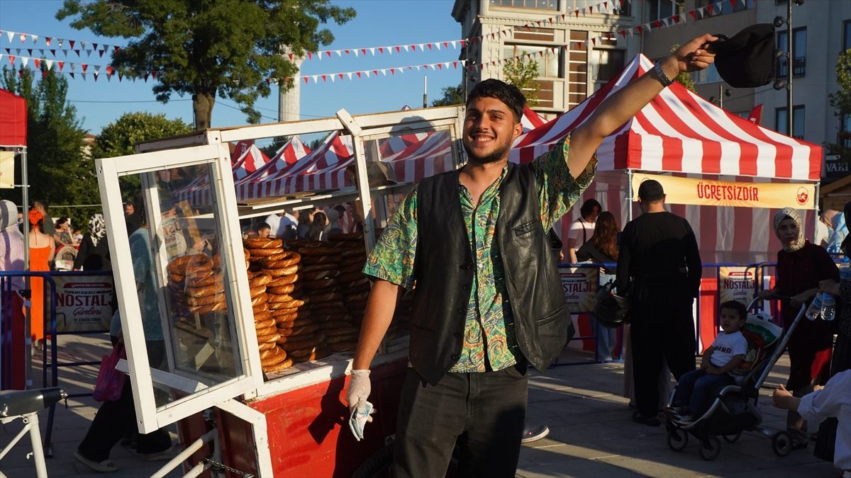 “Nostalji Günleri” Topkapı Kaleiçi Meydanı’nda başladı