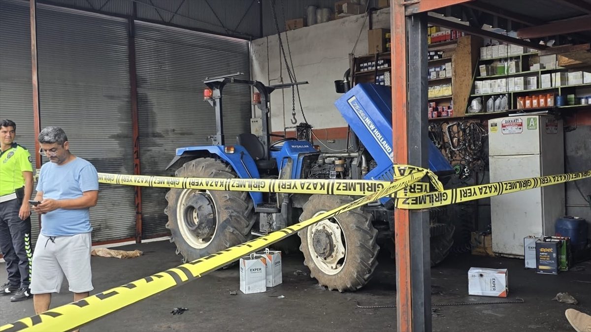Osmaniye’de traktörün hidrolik aksamına sıkışan tamirci öldü