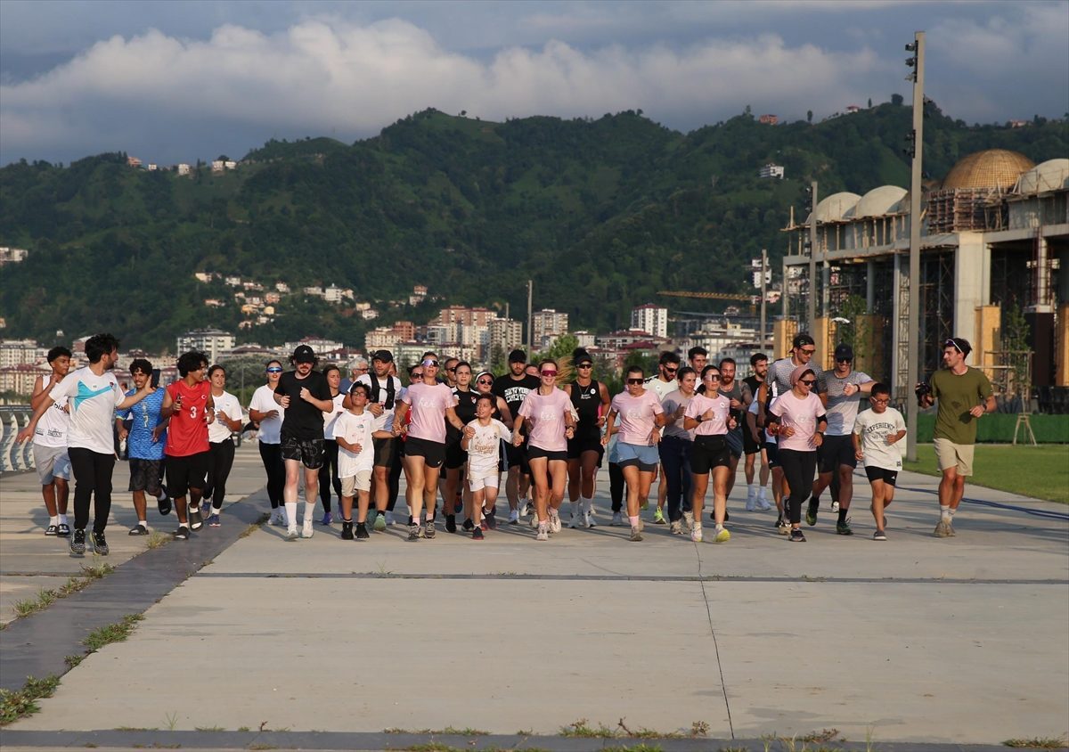 Rize’de 5 kilometrelik topluluk koşusu düzenlendi