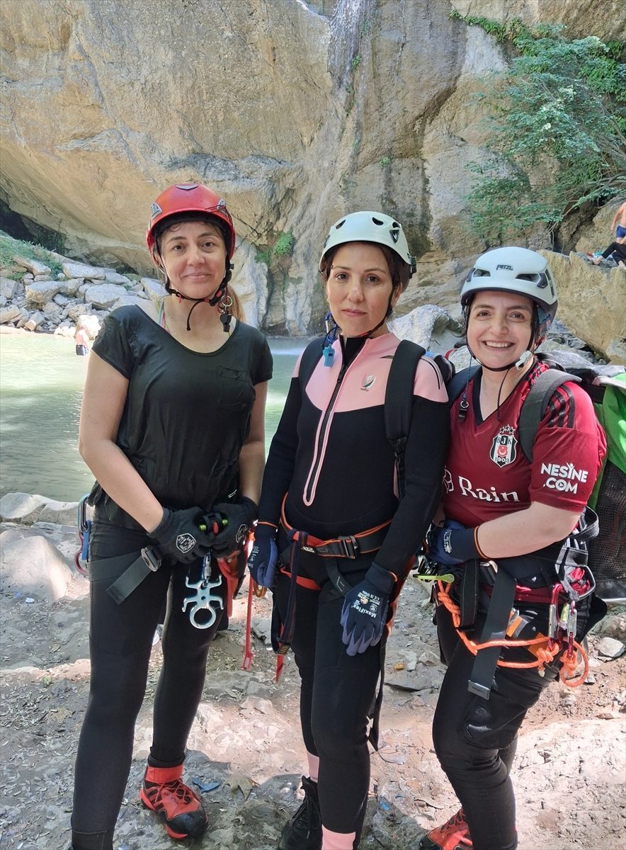 Sakarya’daki Doğançay Şelalesi doğa ve sporseverleri ağırlıyor