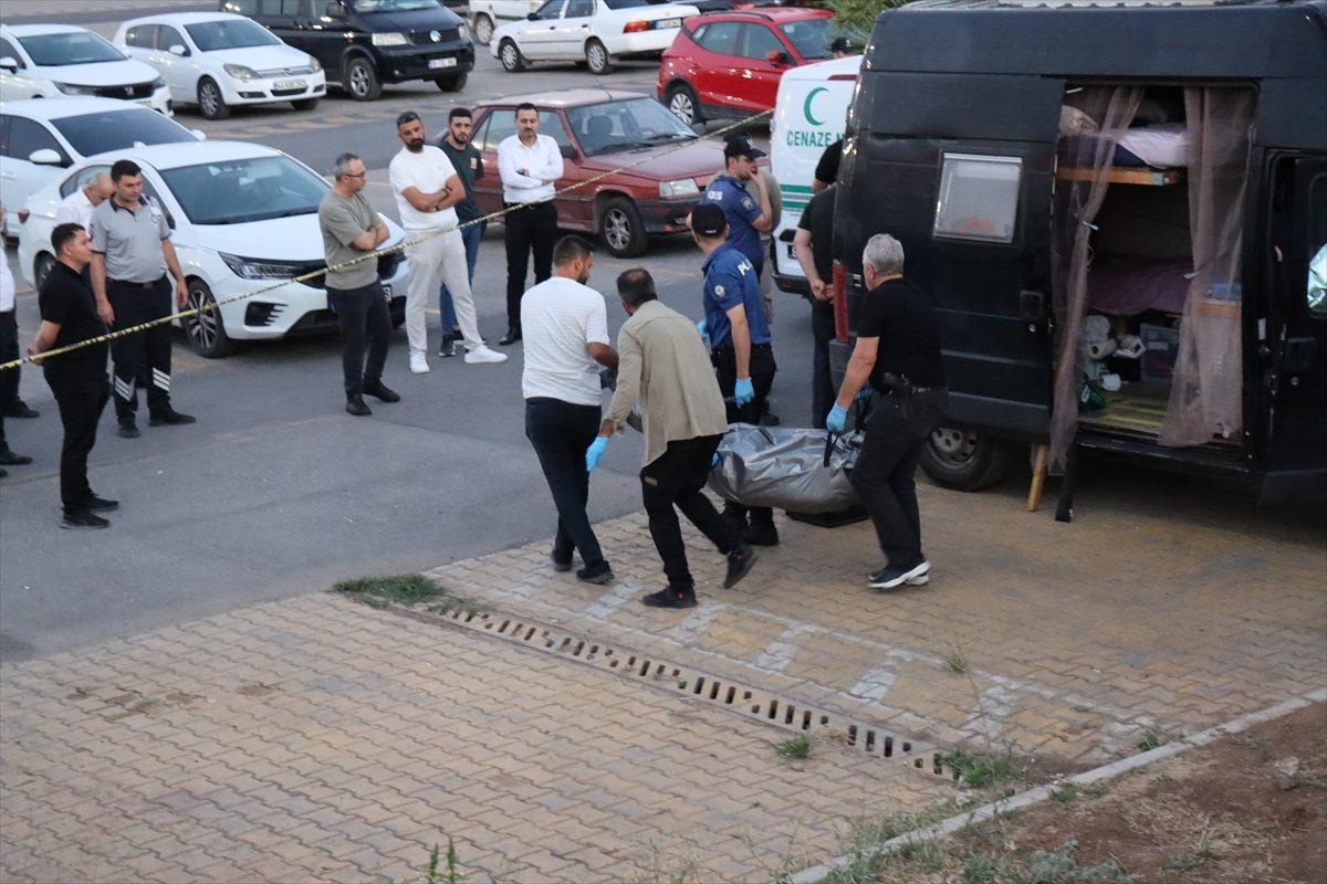 Şanlıurfa’da yabancı uyruklu kişi karavanda ölü bulundu