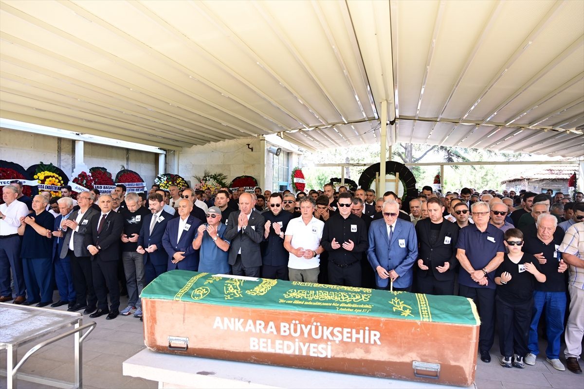 Savunma ve havacılık sanayisinin öncülerinden Ahmet Mithat Ertuğ, son yolculuğuna uğurlandı