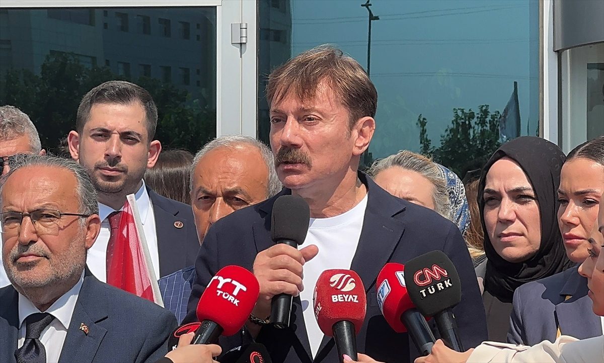 Şehit aileleri ve gaziler, CHP’li Nazife Aktaş’ın 15 Temmuz’u anmamasını protesto etti