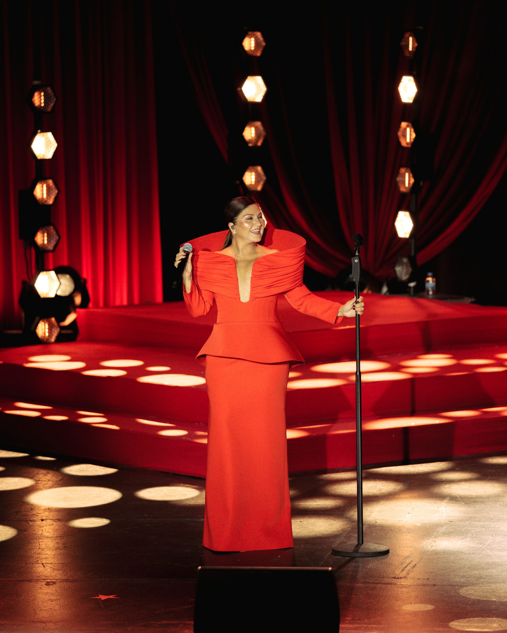 Sibel Can’dan Harbiye’de unutulmaz gece